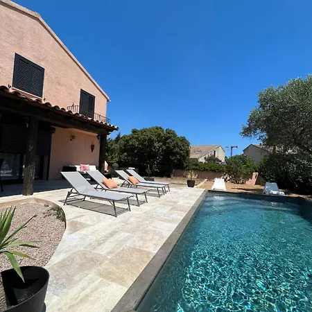 Jolie Maison De Avec Piscine *