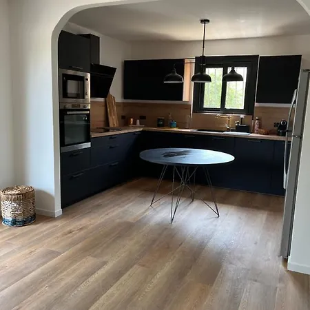 بيت للعطل Jolie Maison De Avec Piscine *